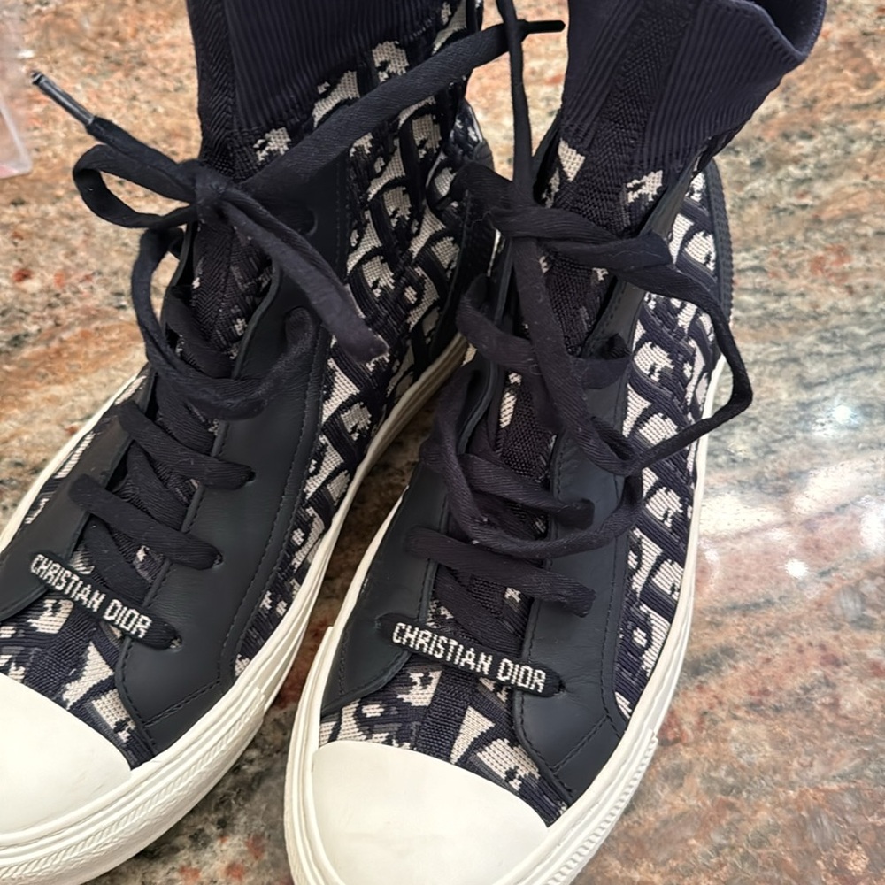 Dior sneakers use two times like new size 10